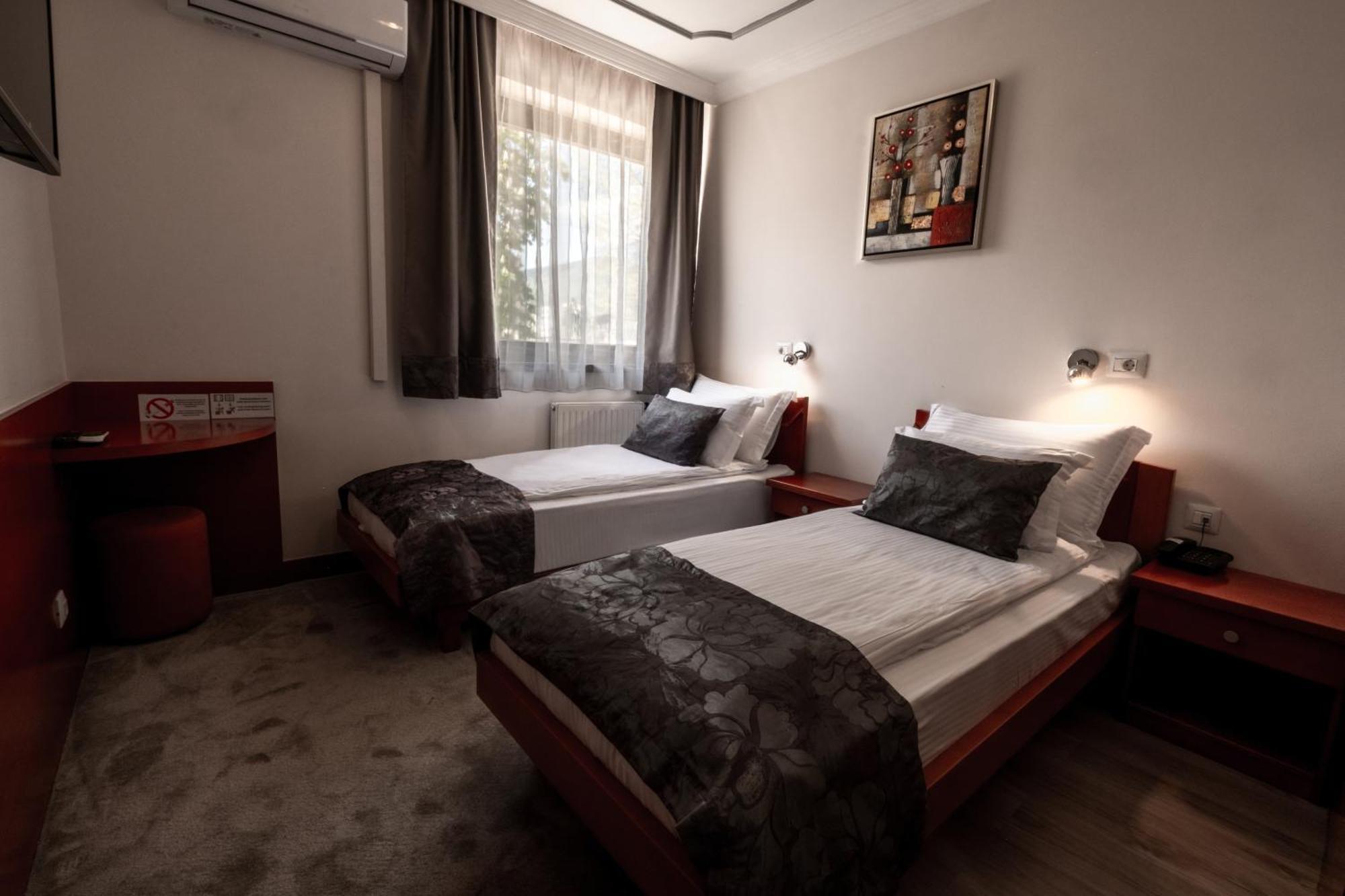 Hotel Bosna 1 Ilidža Ngoại thất bức ảnh